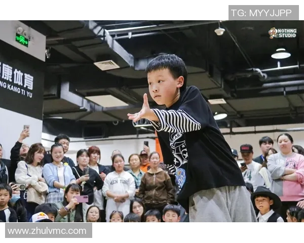 杭州街舞队与西安街舞队赛后复盘团队协作的精彩瞬间与反思分析 杭州街舞队与西安街舞队赛后复盘团队协作的精彩瞬间与反思分析