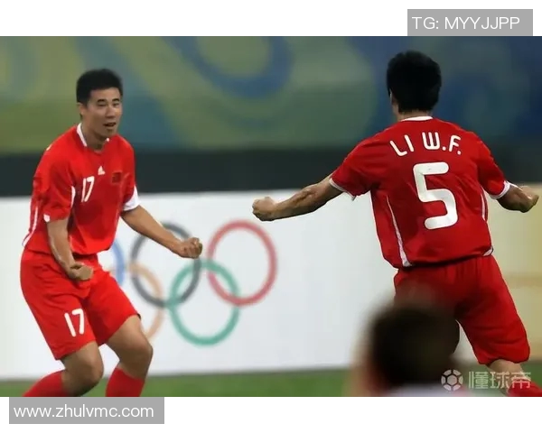黄伟专访:从绿茵场到人生舞台的足球旅程回顾与感悟 黄伟专访:从绿茵场到人生舞台的足球旅程回顾与感悟